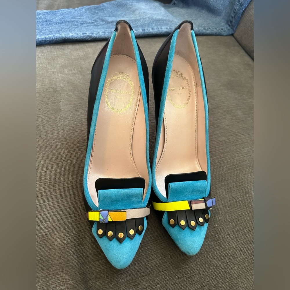 Emilio Pucci Turquoise Suede Pointed-Toe Flats with Multi-Color Accent size 38